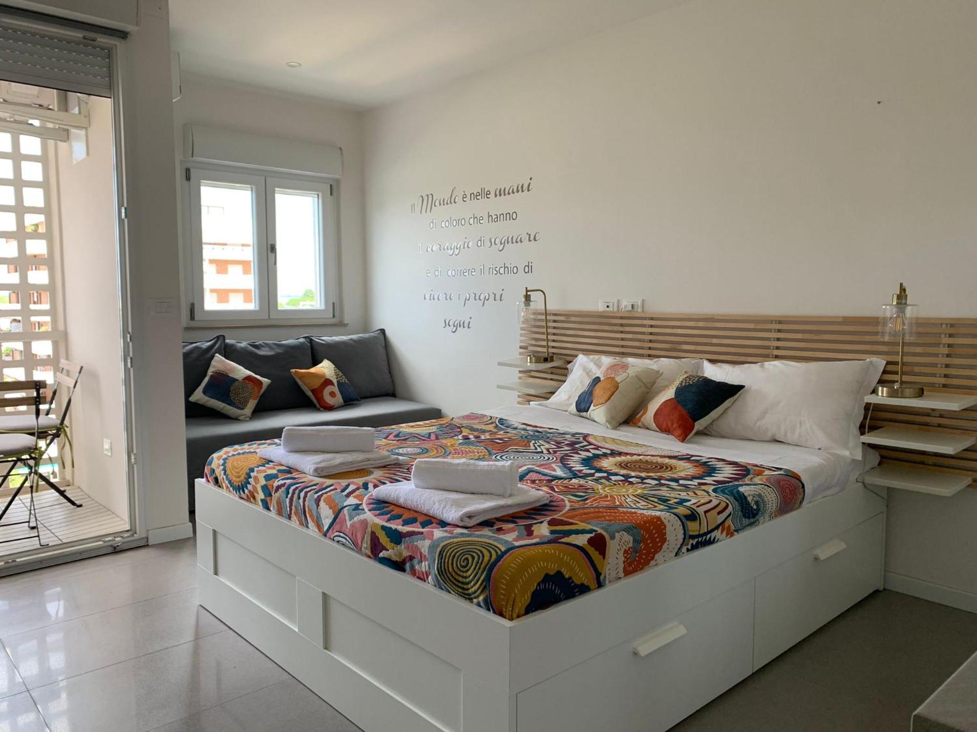Monolocale Con Terrazza E Cucina Lignano Sabbiadoro Exterior foto