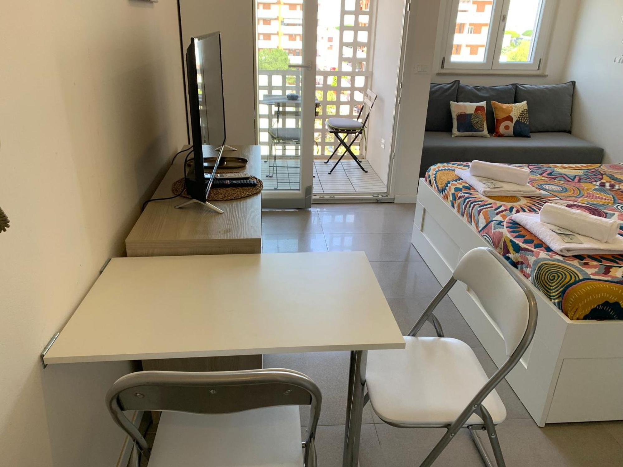 Monolocale Con Terrazza E Cucina Lignano Sabbiadoro Exterior foto